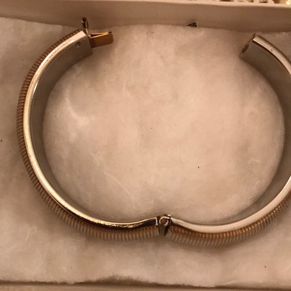 3for $20❤️ Bangle bracelet